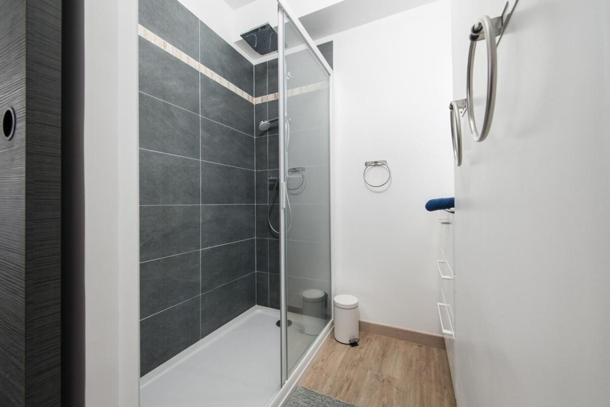 Cosy La Baie Des Anges - Plage La Ciotat - Classe 3 Etoiles Apartment Luaran gambar